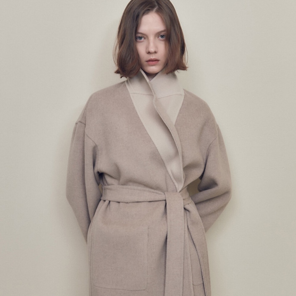 Double sided coat. From a Korean brand Loeuvre - Picture 9 of 11